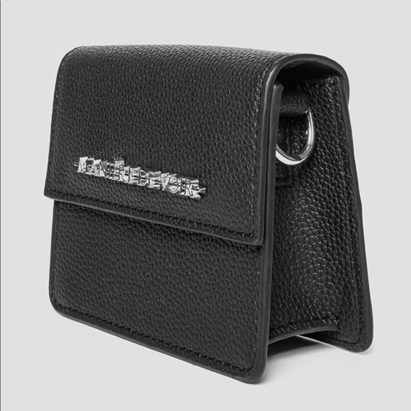 multi pocket chain bag 🖤🔗 manière de voir - Picture 4 of 6